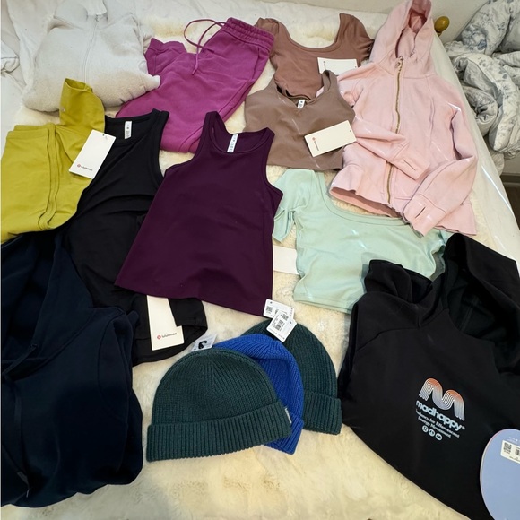 Lululemon closet clean out - Picture 1 of 1